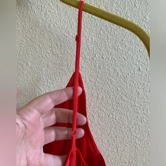 Lulu’s Red Cutout Tie Back Dress 🌴 - Picture 6 of 10